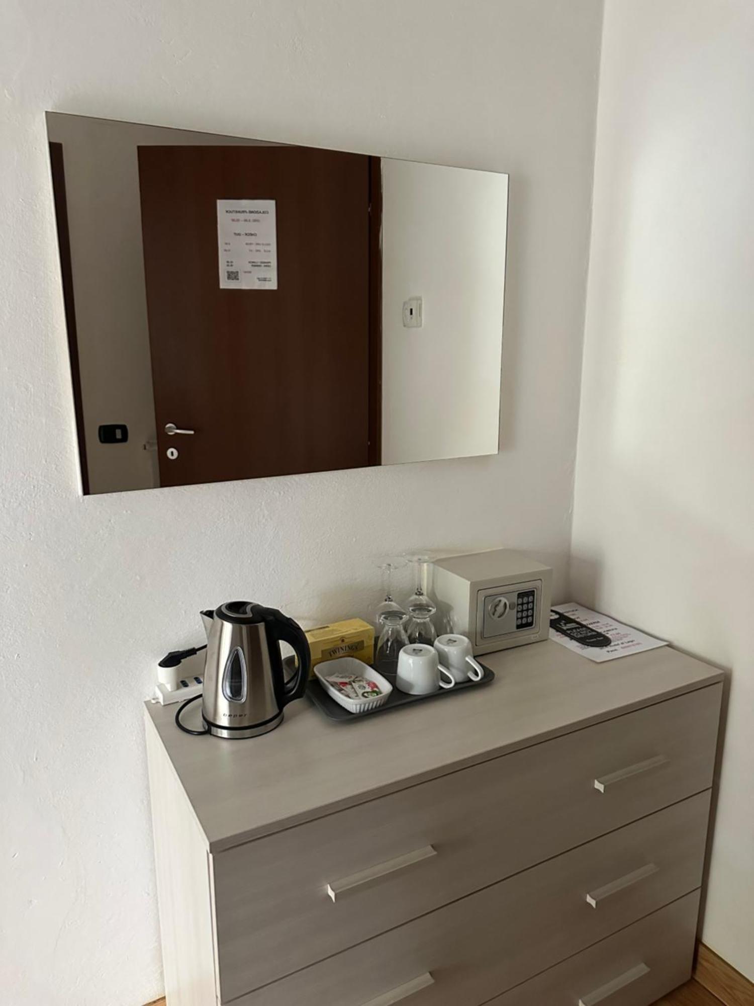 Albergo Al Lago Anfo Eksteriør billede